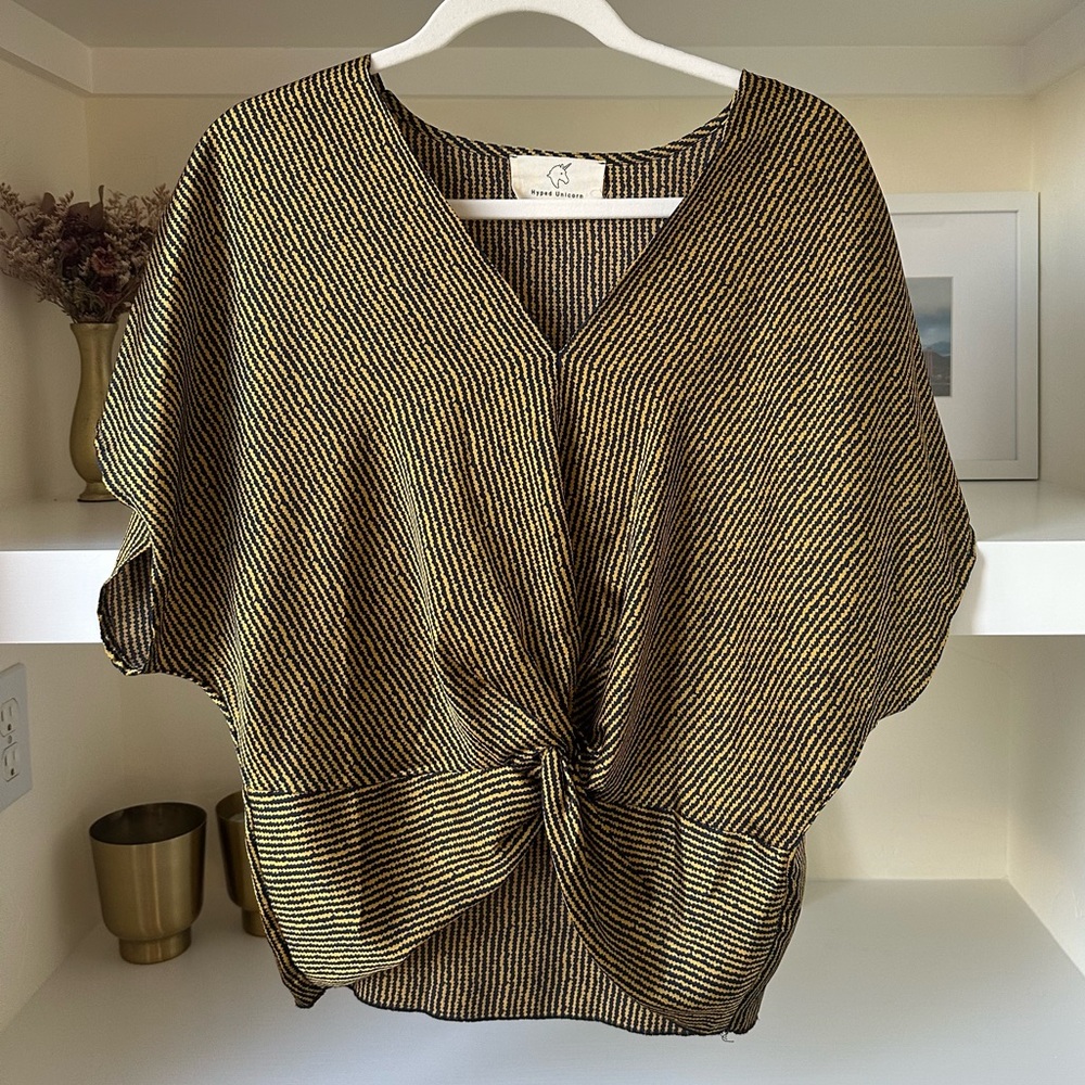 Loose Blouse with Knot